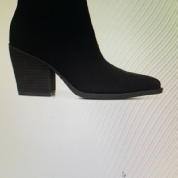 Ganni Western Style Booties in Balck Suede Made in Italy Size 38
